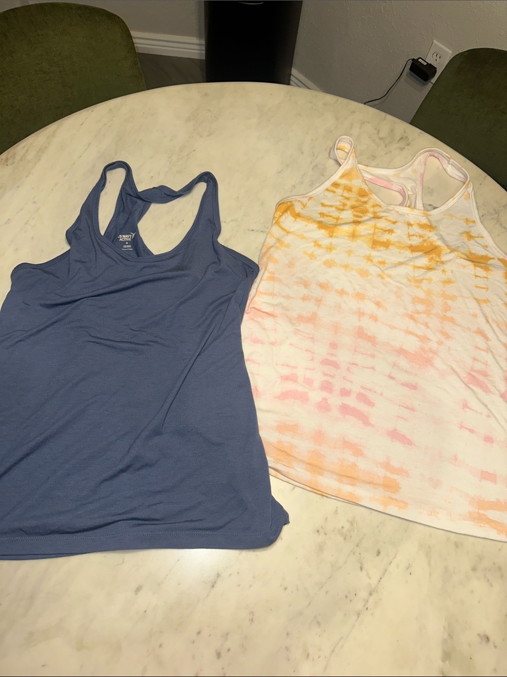 Old navy ActiveBlue Racerback Tank Top/Tie-Dye White Orange Pink Tank size mediu